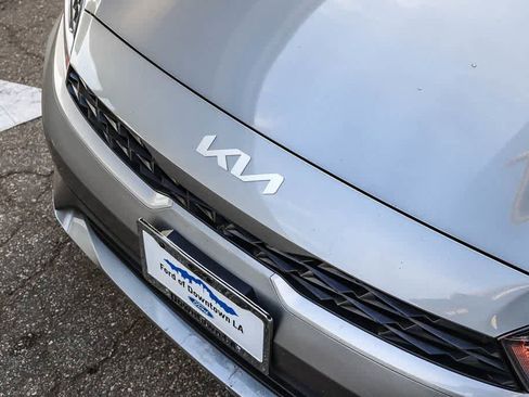 Used 2024 Kia Forte LXS image 8