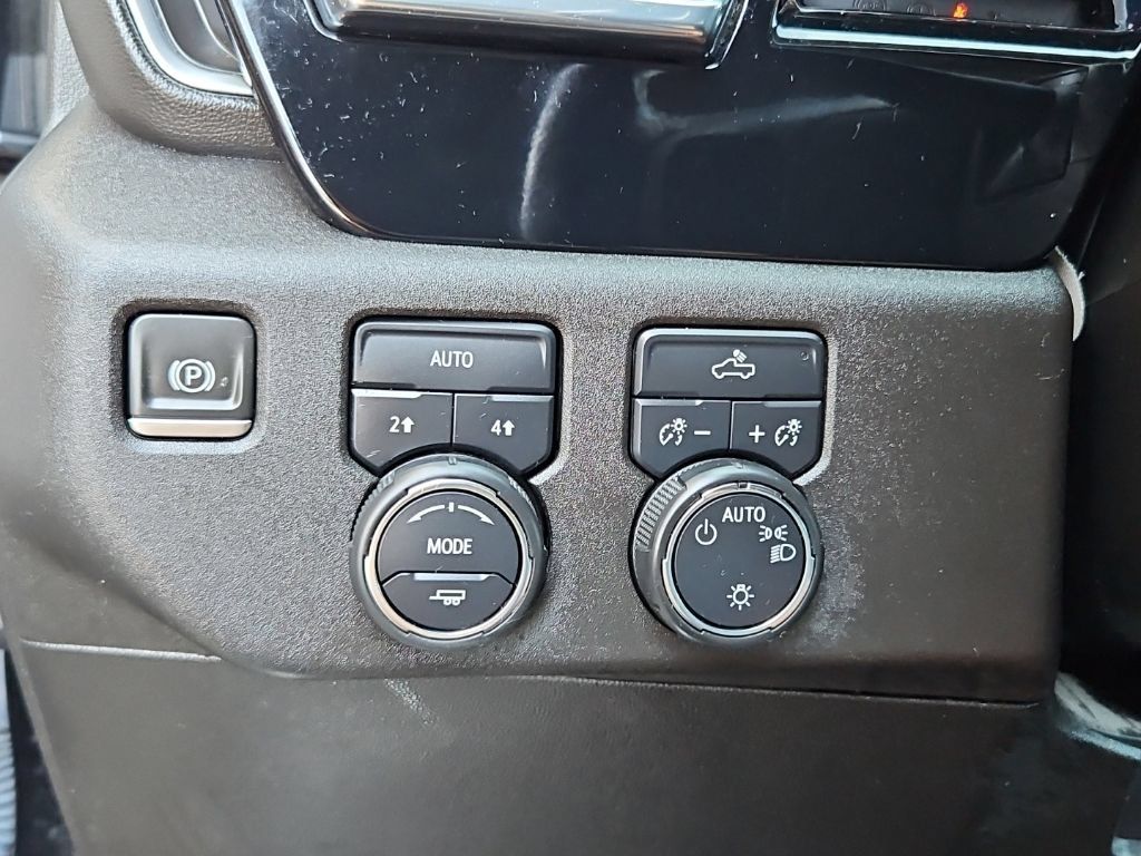 Used 2024 Chevrolet Silverado 1500 LT AWD/4WD image 14