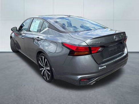 Used 2022 Nissan Altima 2.0 SR FWD image 2