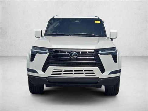 Used 2025 Lexus GX 550 w/ Cold Area Package AWD/4WD image 2