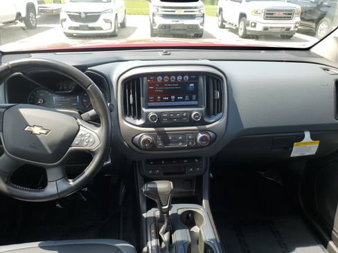 Used 2018 Chevrolet Colorado Z71 AWD/4WD image 10