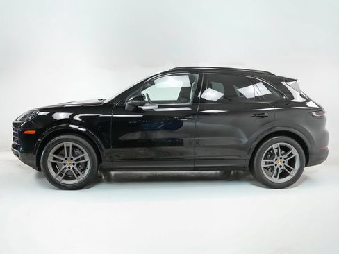Certified 2024 Porsche Cayenne AWD/4WD image 2