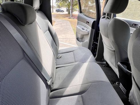 Used 2014 Toyota Tacoma PreRunner image 27