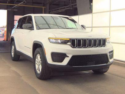 Used 2024 Jeep Grand Cherokee Laredo w/ Luxury Tech Group I