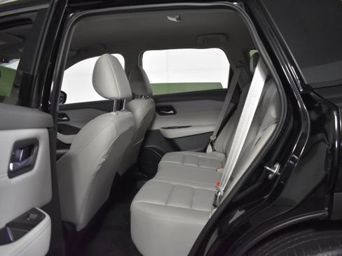 Certified 2025 Nissan Rogue SL AWD/4WD image 31