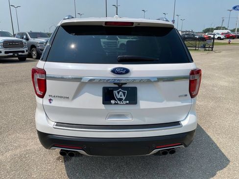 Used 2018 Ford Explorer Platinum AWD/4WD image 5