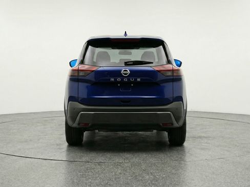 Used 2025 Nissan Rogue SV image 7