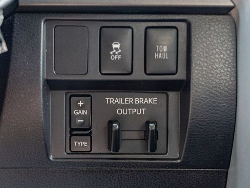 Used 2016 Toyota Tundra SR5 w/ TRD Off Road Package AWD/4WD image 21