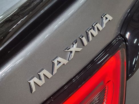 Used 2023 Nissan Maxima SR w/ Sport Mat Group image 25