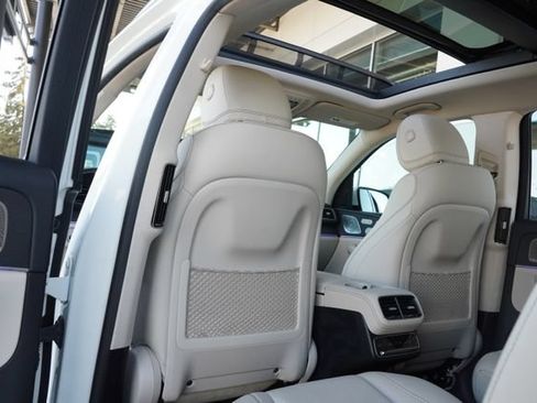 Used 2021 Mercedes-Benz GLS 450 4MATIC image 32
