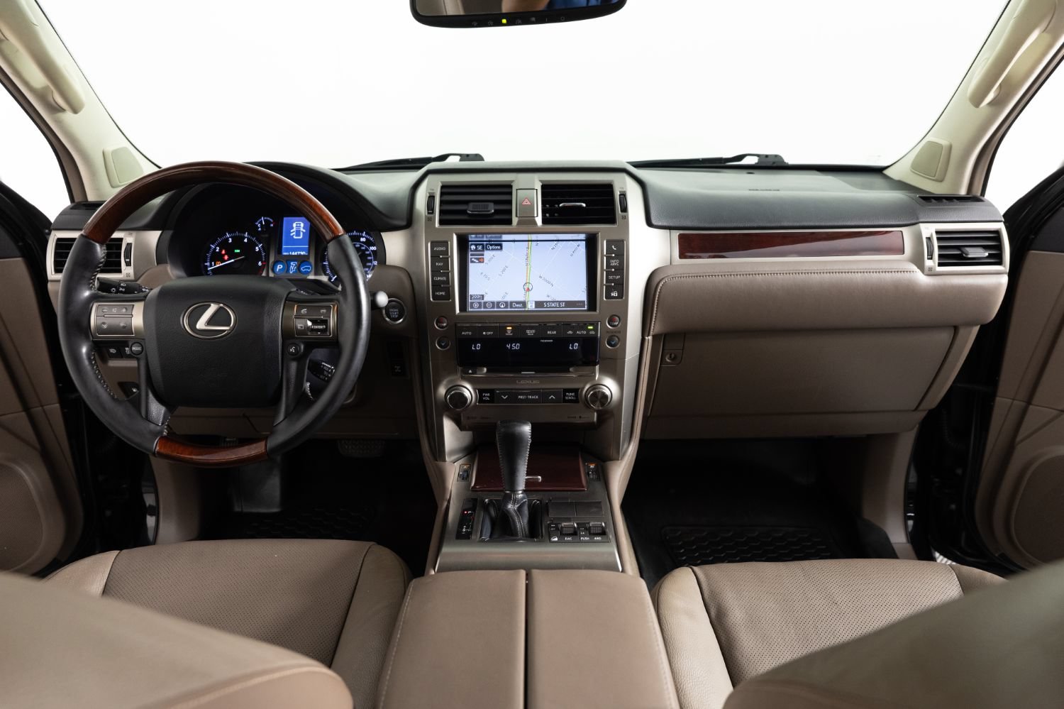 Used 2015 Lexus GX 460 w/ Premium Package AWD/4WD image 36
