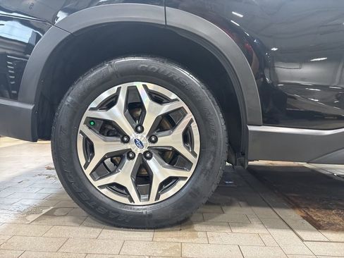 Certified 2023 Subaru Forester Premium image 16