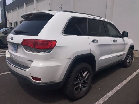 Used 2018 Jeep Grand Cherokee Limited AWD/4WD image 39