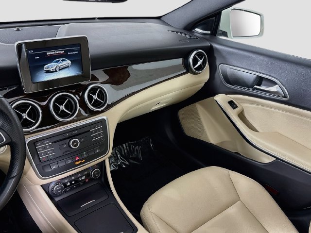 Used 2015 Mercedes-Benz CLA 250 4MATIC image 23