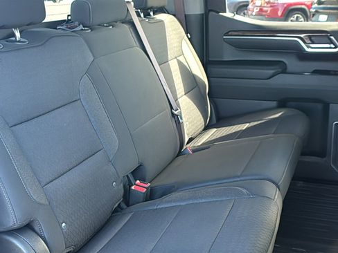 Used 2023 GMC Sierra 1500 SLE image 19