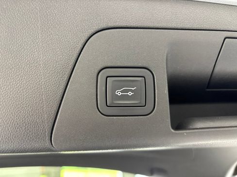 Used 2023 Buick Envision Avenir AWD/4WD image 59
