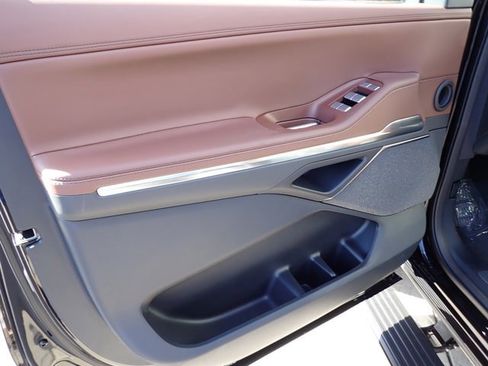 New 2025 Lincoln Navigator L Reserve image 42