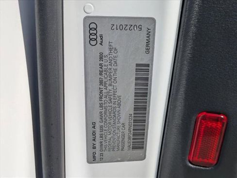 Used 2024 Audi A6 Premium Plus image 27