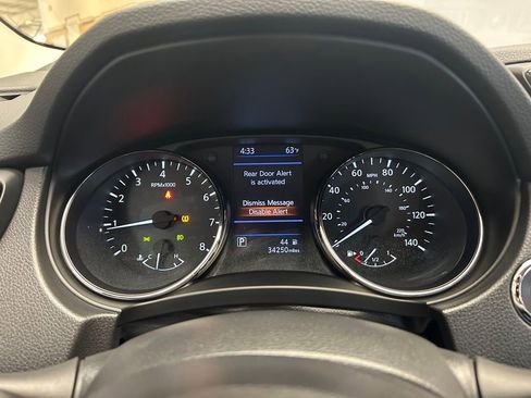 Used 2021 Nissan Rogue Sport SL w/ Premium Package image 12