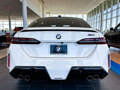 New 2026 BMW M5 w/ Carbon Package image 7