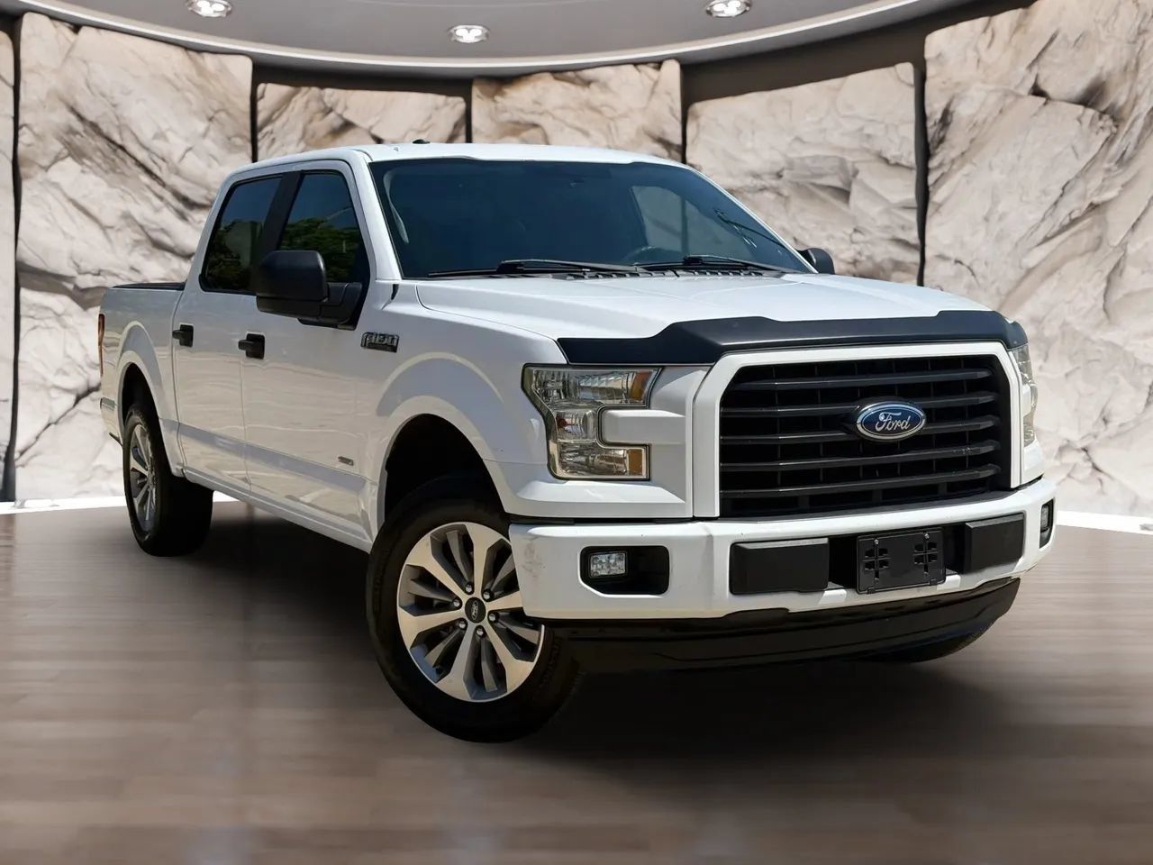 Used 2017 Ford F150 XL w/ Equipment Group 101A Mid RWD image 9