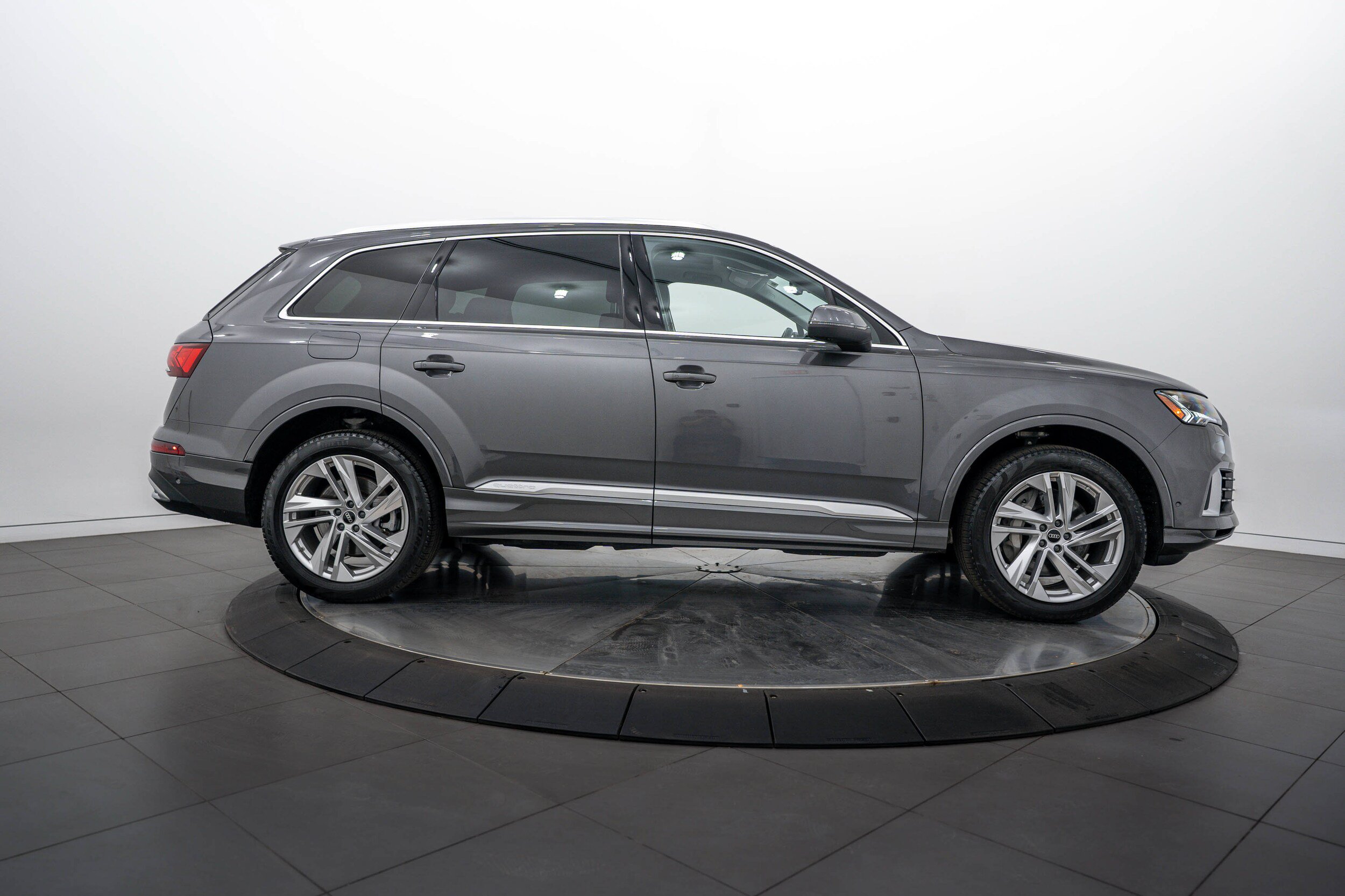 Certified 2023 Audi Q7 3.0T Premium w/ Convenience Package AWD/4WD image 3