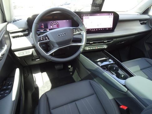 New 2026 Audi Q3 quattro 2.0T AWD/4WD image 5