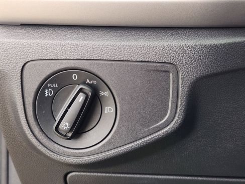 Used 2018 Volkswagen Atlas SE image 21