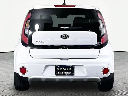 Used 2018 Kia Soul + FWD image 5