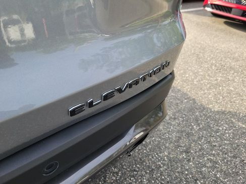 Used 2025 GMC Terrain Elevation w/ Elevation Premium Package AWD/4WD image 7