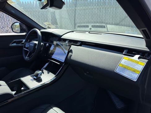 New 2026 Land Rover Range Rover Velar Dynamic SE image 23