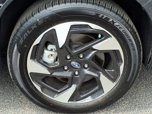 Certified 2025 Subaru Crosstrek 2.5i Limited w/ Popular Package #3A AWD/4WD image 9