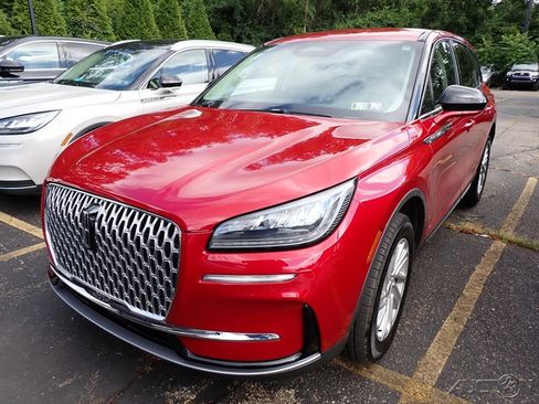 Certified 2024 Lincoln Corsair AWD w/ Rear Removable Package Tray image 1