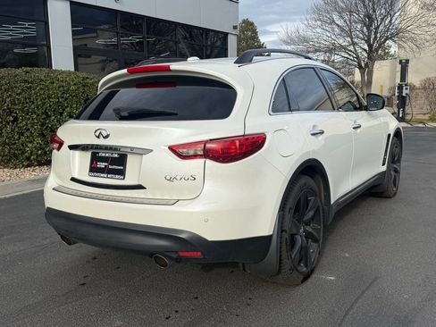 Used 2017 INFINITI QX70 AWD w/ Premium Package image 8