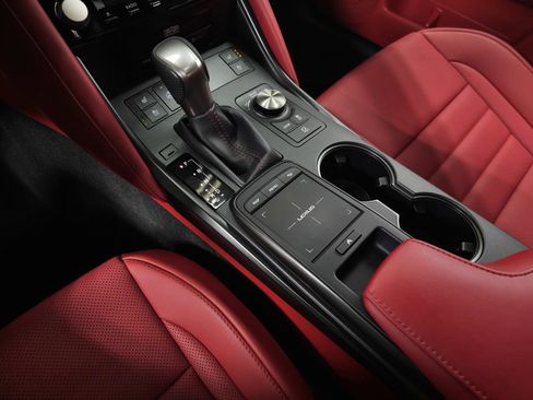 Used 2024 Lexus IS 500 RWD image 33
