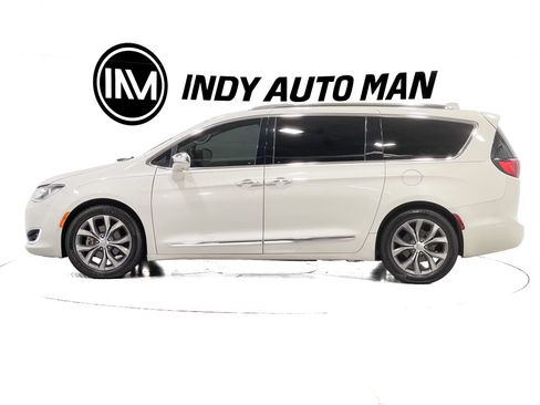 Used 2019 Chrysler Pacifica Limited w/ Tire & Wheel Group FWD image 7