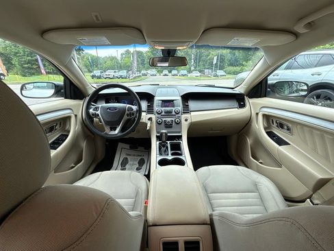 Used 2016 Ford Taurus SE FWD image 12
