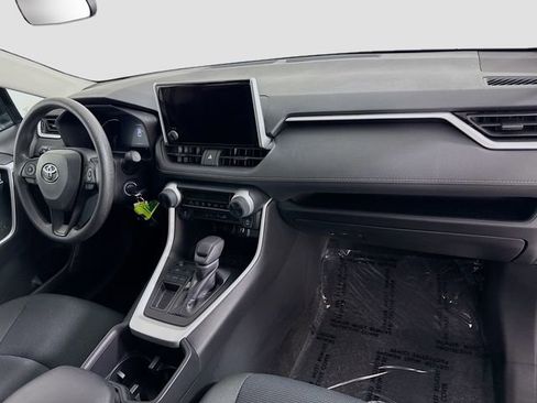 Certified 2025 Toyota RAV4 LE FWD image 27