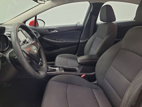 Used 2017 Chevrolet Cruze LT image 17