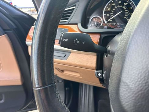 Used 2013 BMW 750i xDrive image 28