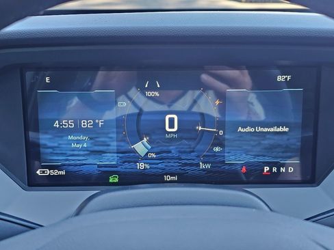 New 2027 Chevrolet Bolt LT w/ Comfort Package FWD image 27