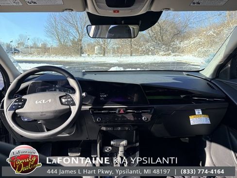 Certified 2024 Kia Niro EX image 11
