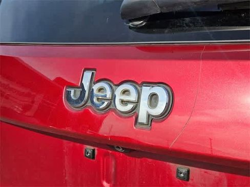 Used 2015 Jeep Grand Cherokee Summit image 10