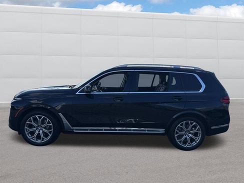 Used 2025 BMW X7 xDrive40i AWD/4WD image 2