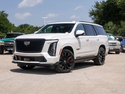 Used 2025 Cadillac Escalade V w/ LPO, ONYX Package AWD/4WD image 32