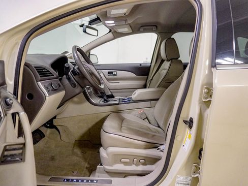 Used 2015 Lincoln MKX FWD w/ Equipment Group 101A image 19