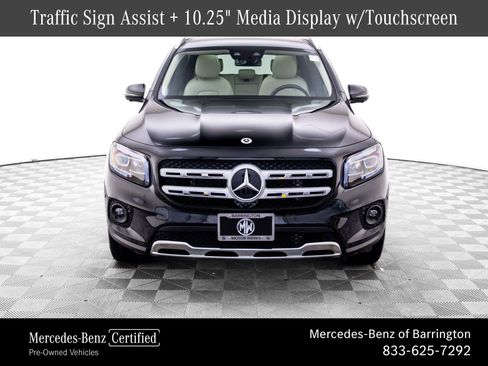Used 2023 Mercedes-Benz GLB 250 4MATIC w/ Premium Package image 8