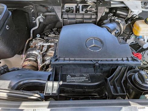 Used 2024 Mercedes-Benz Sprinter 2500 image 21