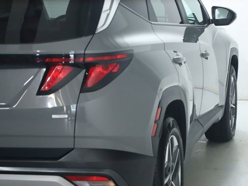 Used 2025 Hyundai Tucson SEL AWD/4WD image 46