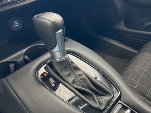 Certified 2023 Honda HR-V LX image 17